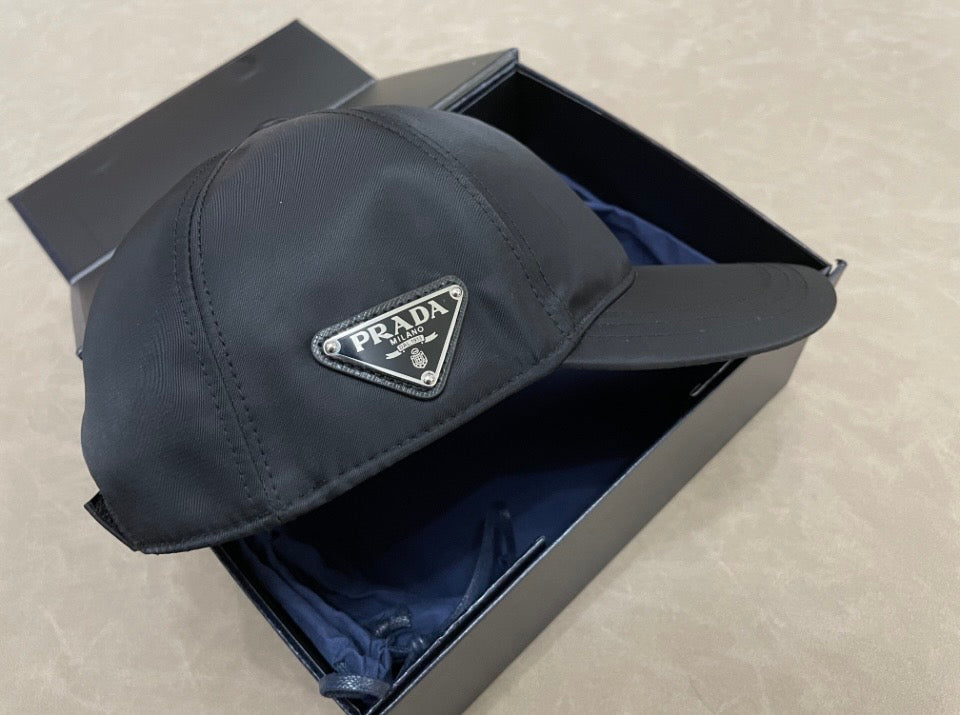 Casquette prada