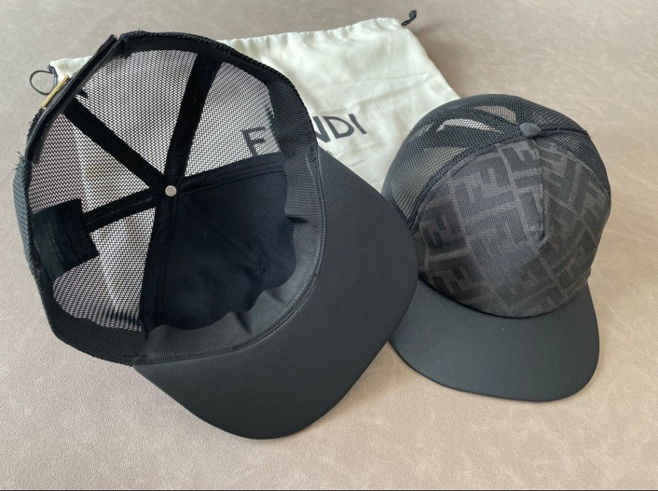 Casquette fendi
