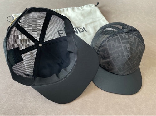 Casquette fendi