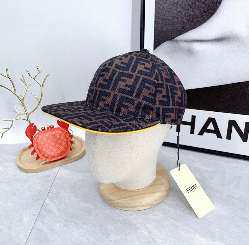 Casquette fendi