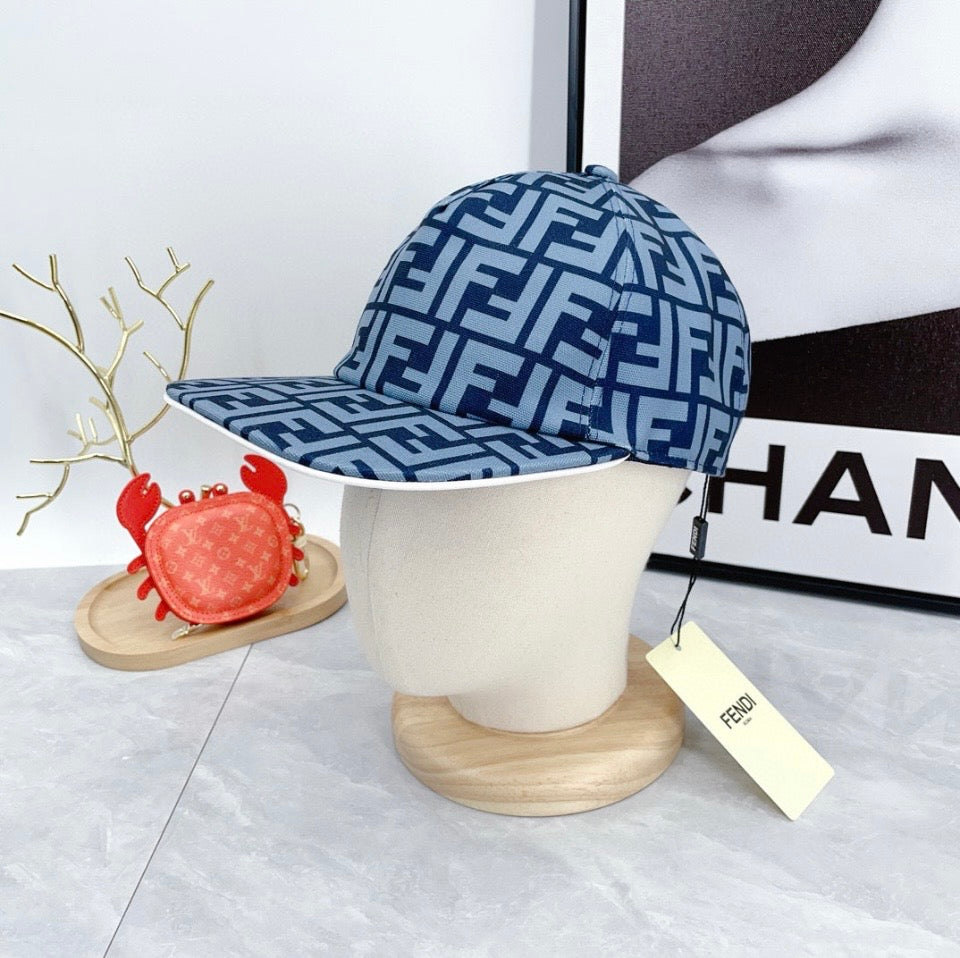 Casquette fendi