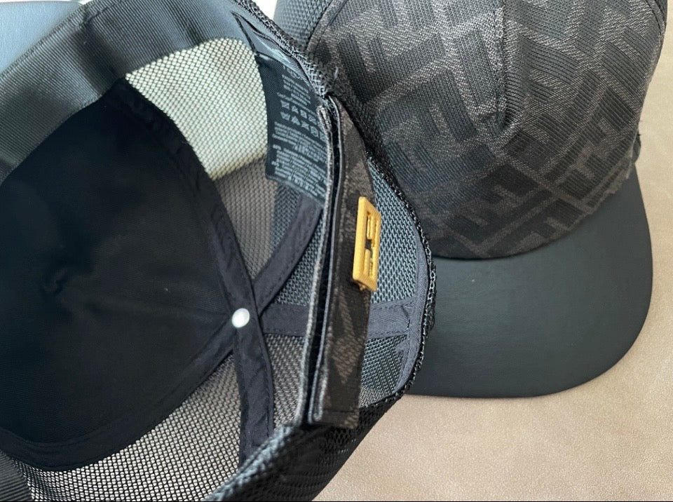 Casquette fendi
